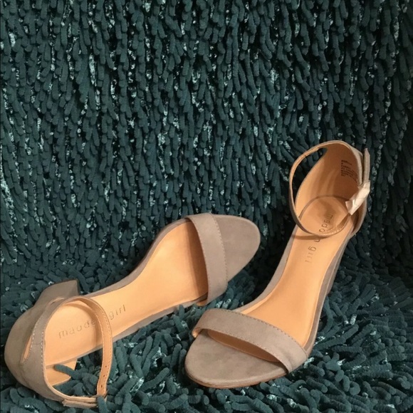 Women’s Dress Sandals - Picture 2 of 4